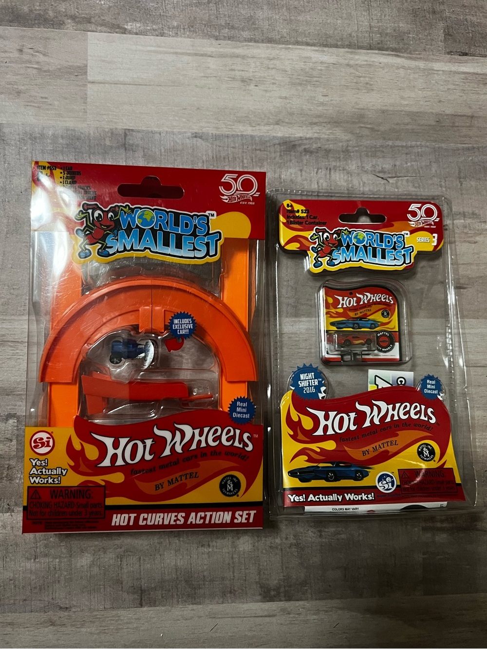 Lot Of 2 World's Smallest Hot Wheels Bone Shaker Hot Curves & Night Shifter Sets